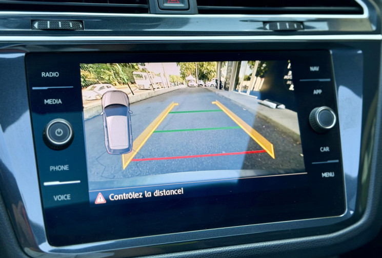 Volkswagen Tiguan Black R-Line 2.0 TDi 150 DSG7 / Toit ouvrant  / Camera / CarPlay / Siège chauffant