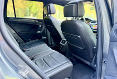 Volkswagen Tiguan Black R-Line 2.0 TDi 150 DSG7 / Toit ouvrant  / Camera / CarPlay / Siège chauffant