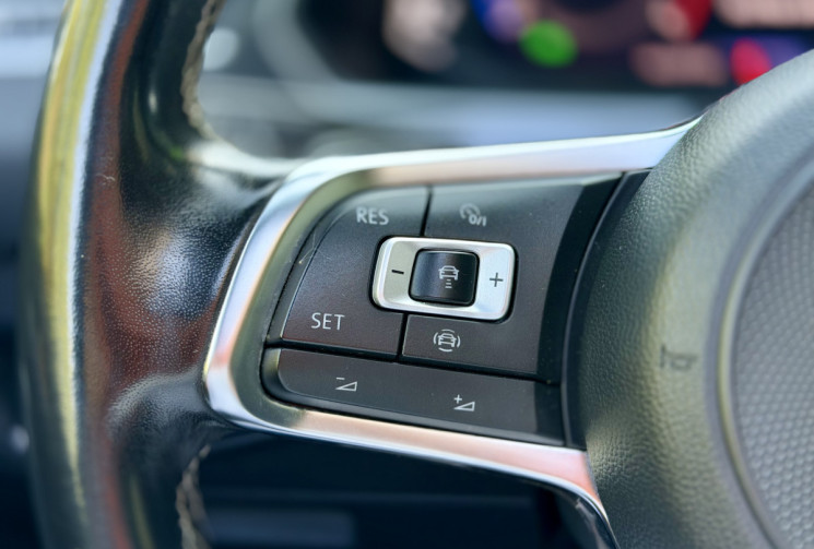 Volkswagen Tiguan Black R-Line 2.0 TDi 150 DSG7 / Toit ouvrant  / Camera / CarPlay / Siège chauffant
