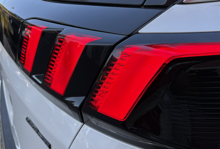 Peugeot 3008 EAT8 180cv GT-Line / GRIP Control / Super état / 69000km / GARANTIE / Gt Line Allure