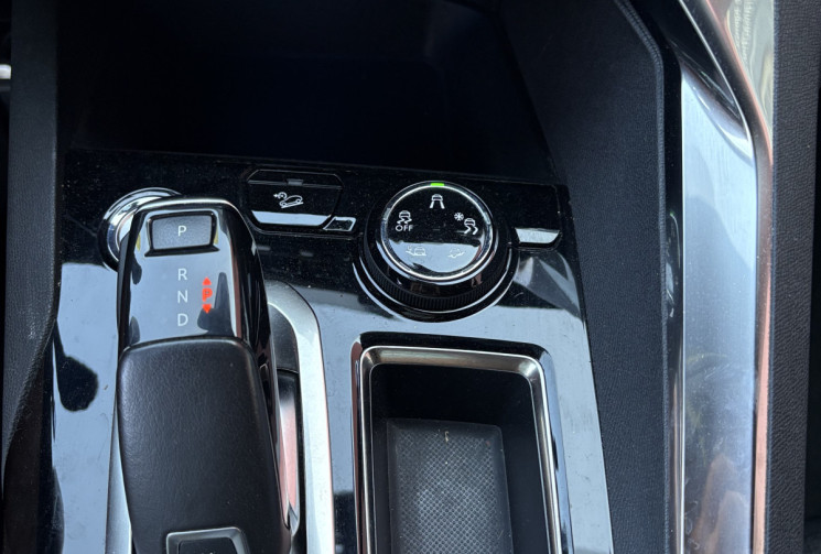 Peugeot 3008 EAT8 180cv GT-Line / GRIP Control / Super état / 69000km / GARANTIE / Gt Line Allure