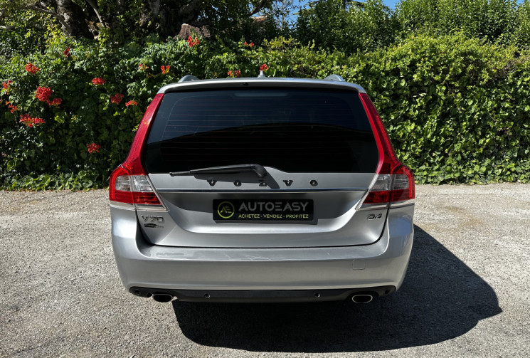 Volvo V70 III D4 181ch Summum Geartronic / Suivi entretien complet
