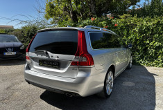 Volvo V70 III D4 181ch Summum Geartronic / Suivi entretien complet