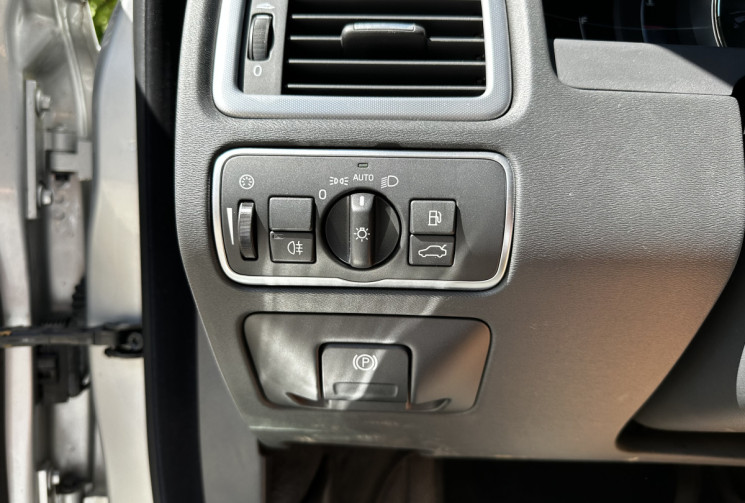 Volvo V70 III D4 181ch Summum Geartronic / Suivi entretien complet