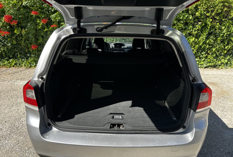 Volvo V70 III D4 181ch Summum Geartronic / Suivi entretien complet