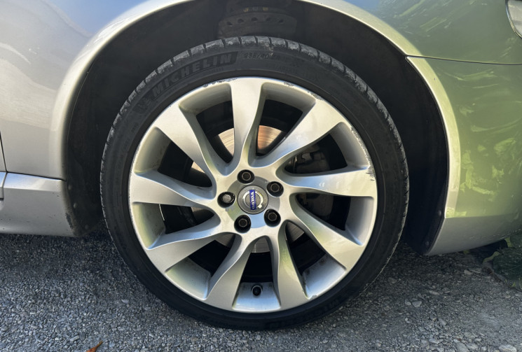 Volvo V70 III D4 181ch Summum Geartronic / Suivi entretien complet