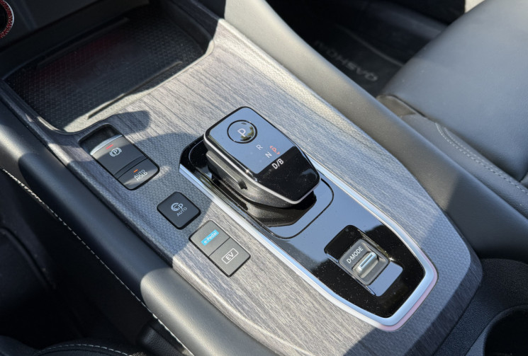 Nissan Qashqai Hybrid e-Power Gen3 205 Tekna / Seulement 3000 km / Toit Panoramique / Pack Hiver 
