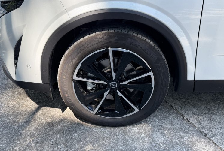 Nissan Qashqai Hybrid e-Power Gen3 205 Tekna / Seulement 3000 km / Toit Panoramique / Pack Hiver 