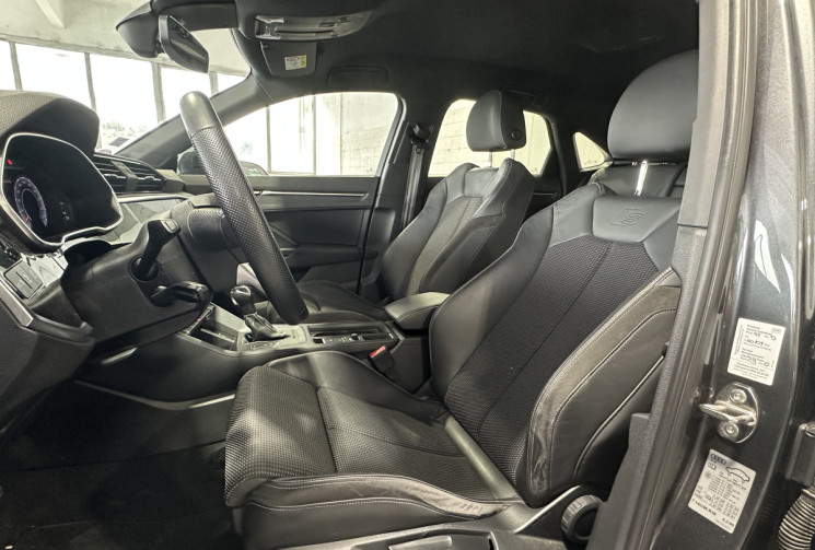 Audi Q3 Sportback 1.5 TFSI 150 S line / Suivi Audi / CarPlay / Sièges chauff. / Caméra / Hayon élec