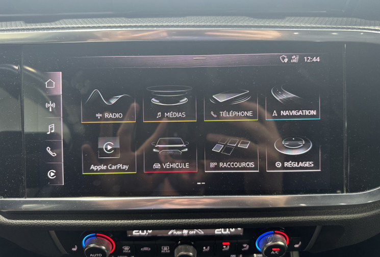 Audi Q3 Sportback 1.5 TFSI 150 S line / Suivi Audi / CarPlay / Sièges chauff. / Caméra / Hayon élec