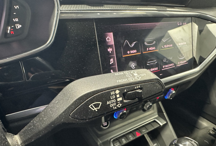 Audi Q3 Sportback 1.5 TFSI 150 S line / Suivi Audi / CarPlay / Sièges chauff. / Caméra / Hayon élec