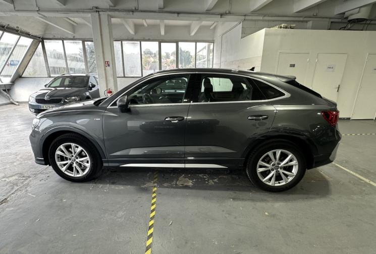 Audi Q3 Sportback 1.5 TFSI 150 S line / Suivi Audi / CarPlay / Sièges chauff. / Caméra / Hayon élec