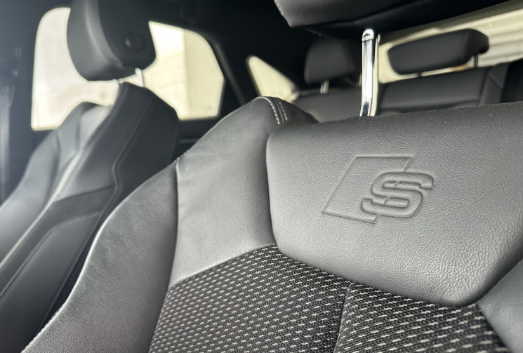 Audi Q3 Sportback 1.5 TFSI 150 S line / Suivi Audi / CarPlay / Sièges chauff. / Caméra / Hayon élec