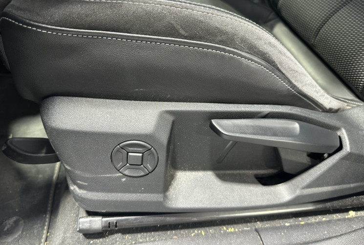 Audi Q3 Sportback 1.5 TFSI 150 S line / Suivi Audi / CarPlay / Sièges chauff. / Caméra / Hayon élec