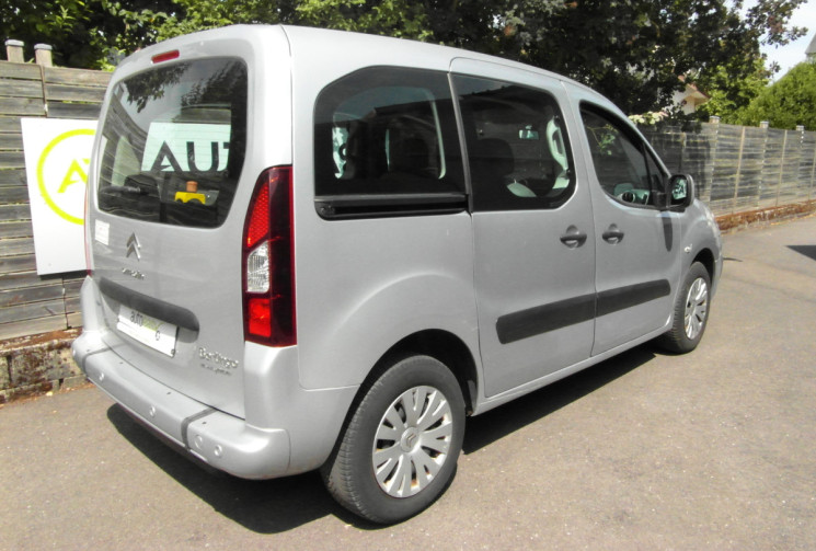 Citroën Berlingo HDI 100 FEEL TPMR 3 PLACES PLUS  1 FAUTEUIL