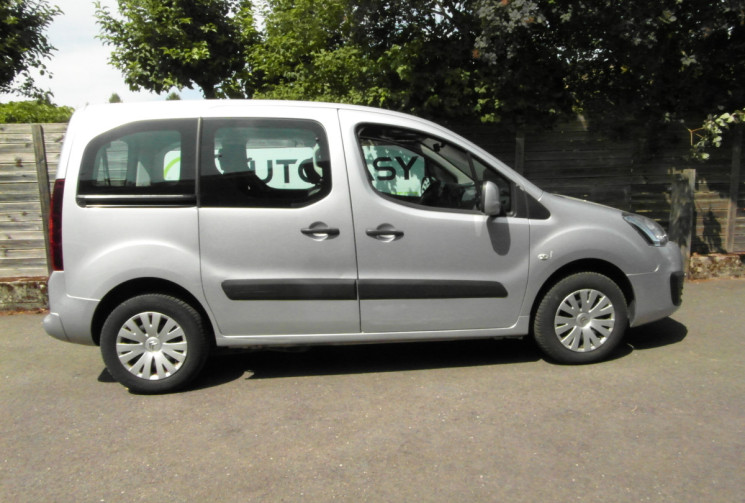 Citroën Berlingo HDI 100 FEEL TPMR 3 PLACES PLUS  1 FAUTEUIL