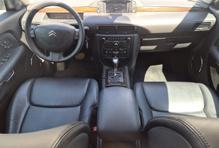 Citroën C6 .