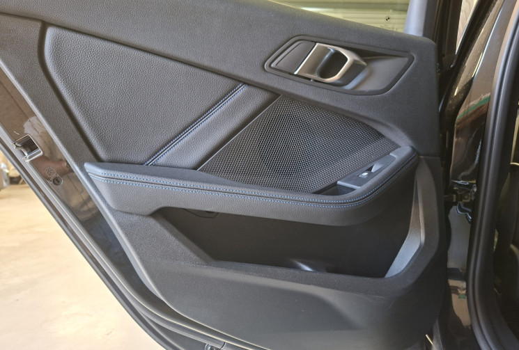 BMW Série 1 118D 150 M Sport DCT7 / TOIT OUVRANT / SIEGE BACQUET / TETE HAUTE / PALETTE / TVA