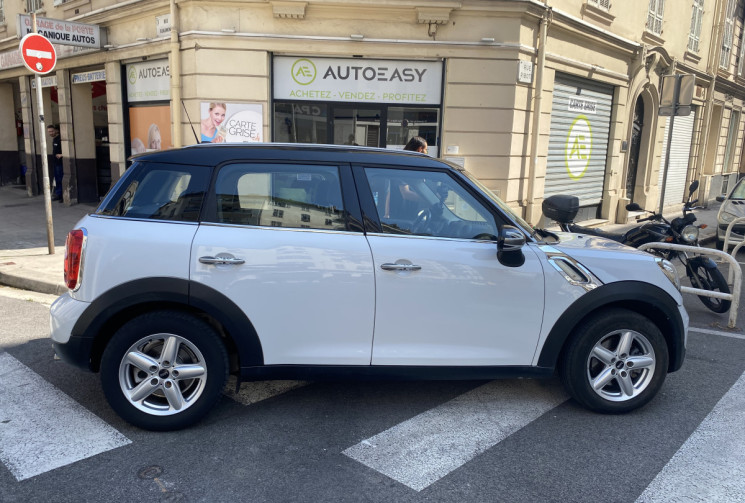 Mini Countryman One1.4 i 98 CH Red Hot Chili cuir toit ouvrant 80000 kms