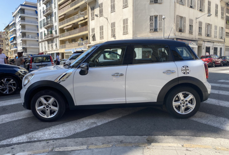 Mini Countryman One1.4 i 98 CH Red Hot Chili cuir toit ouvrant 80000 kms