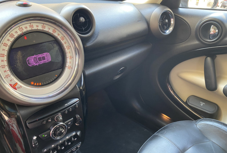 Mini Countryman One1.4 i 98 CH Red Hot Chili cuir toit ouvrant 80000 kms