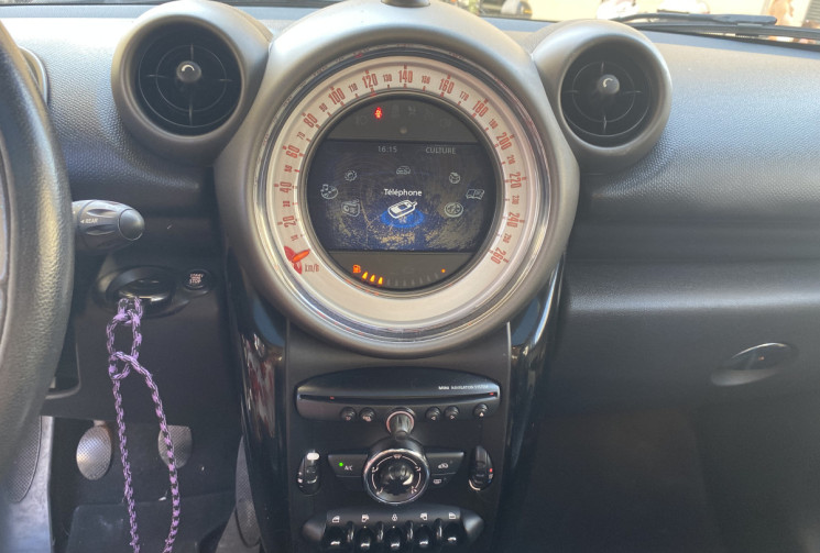 Mini Countryman One1.4 i 98 CH Red Hot Chili cuir toit ouvrant 80000 kms