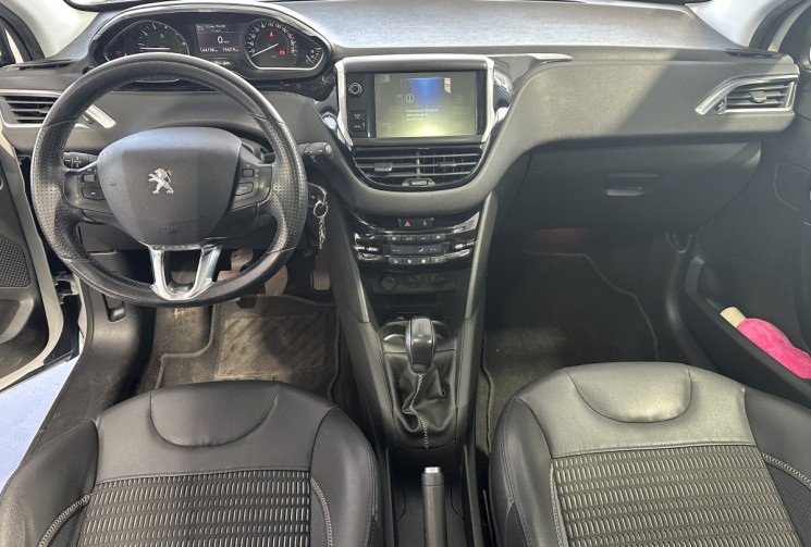 Peugeot 208  1.2 Puretech 82 ALLURE /Courroie à 139000km /Toit Pano /Cuir /Régulateur /Bluetooth