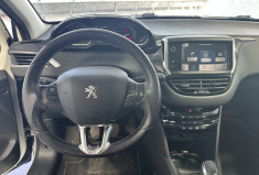 Peugeot 208  1.2 Puretech 82 ALLURE /Courroie à 139000km /Toit Pano /Cuir /Régulateur /Bluetooth