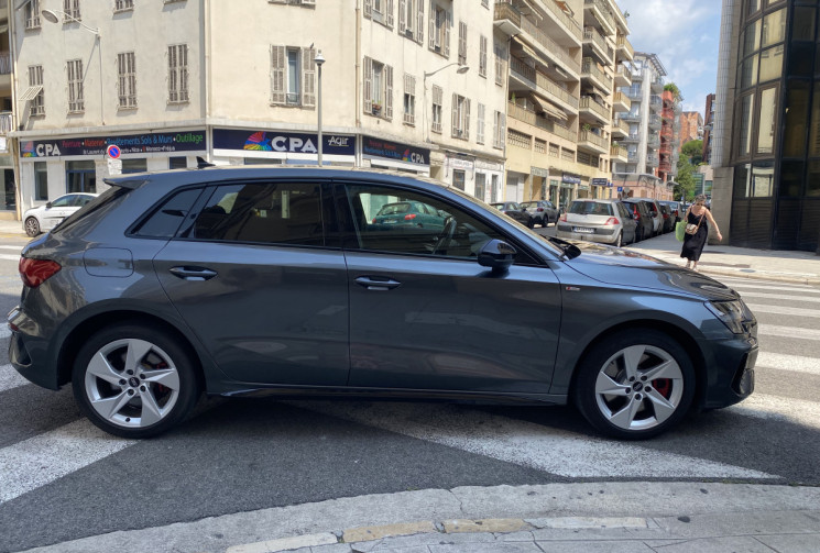 Audi A3 SPORTBACK 45 TFSIe 245 S LINE HYBRIDE 38500 kms
