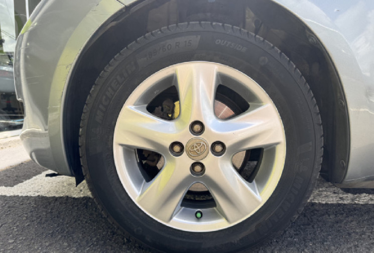 Toyota Yaris  II 5 portes 1.3 VVTi 87 cv // Moteur à Chaine // peu kilométrée