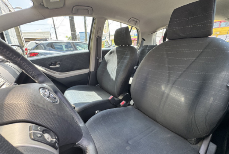 Toyota Yaris  II 5 portes 1.3 VVTi 87 cv // Moteur à Chaine // peu kilométrée