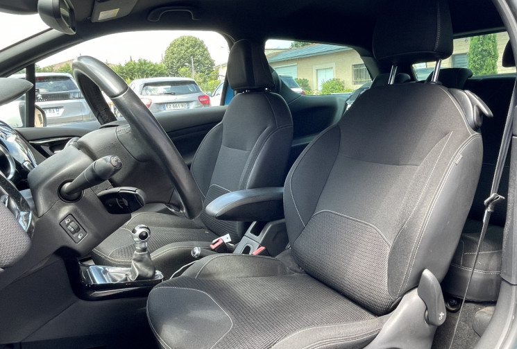 Citroën DS3 1.2 PureTech 82 ch Chic / Courroie de distribution neuve 