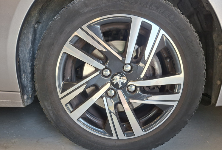 Peugeot 208 II (P21) 1.2 PURETECH 100 ALLURE PACK / ENTRETIEN A JOUR 