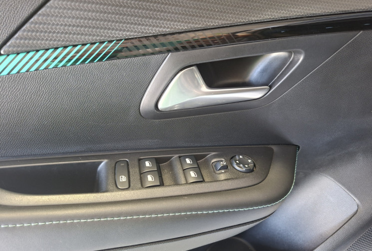 Peugeot 208 II (P21) 1.2 PURETECH 100 ALLURE PACK / ENTRETIEN A JOUR 