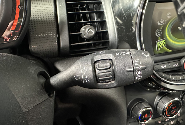 Mini Cooper 1.5i 136 ch Blackfriars Boite Auto / Toit Ouvrant / Interieur Cuir