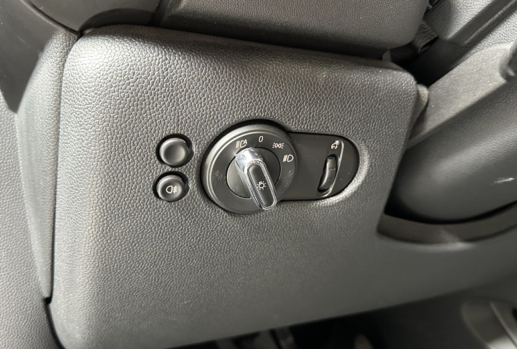 Mini Cooper 1.5i 136 ch Blackfriars Boite Auto / Toit Ouvrant / Interieur Cuir