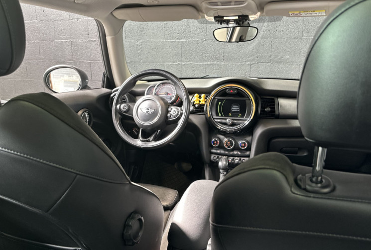 Mini Cooper 1.5i 136 ch Blackfriars Boite Auto / Toit Ouvrant / Interieur Cuir