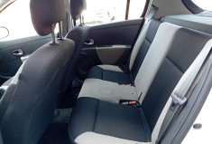 Renault Clio III 1.2 16V 75CH  5P