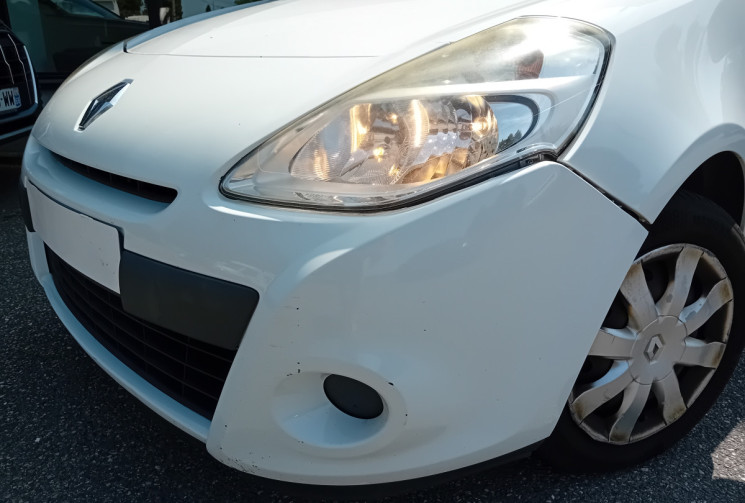 Renault Clio III 1.2 16V 75CH  5P