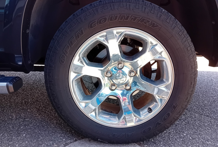 Dodge RAM 5.7 HEMI LARAMI 