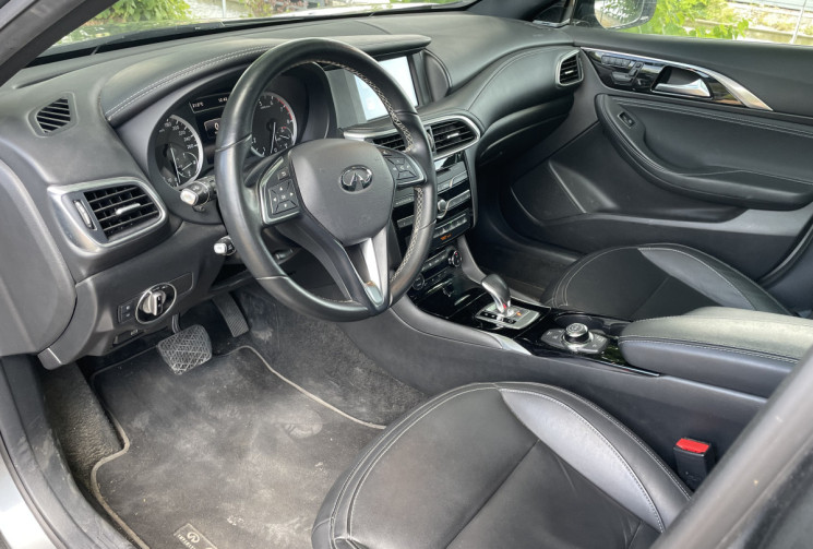  INFINITI QX30 2.0 T LUXE TECH 211 / AWD / BOITE AUTO / TOIT PANORAMIQUE / TVA RECUPERABLE