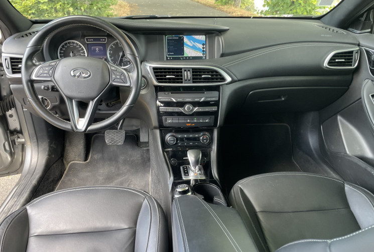  INFINITI QX30 2.0 T LUXE TECH 211 / AWD / BOITE AUTO / TOIT PANORAMIQUE / TVA RECUPERABLE