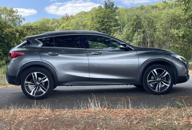  INFINITI QX30 2.0 T LUXE TECH 211 / AWD / BOITE AUTO / TOIT PANORAMIQUE / TVA RECUPERABLE