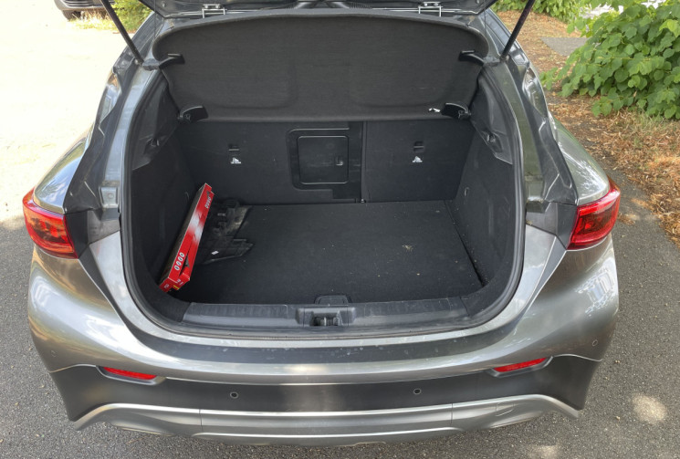  INFINITI QX30 2.0 T LUXE TECH 211 / AWD / BOITE AUTO / TOIT PANORAMIQUE / TVA RECUPERABLE
