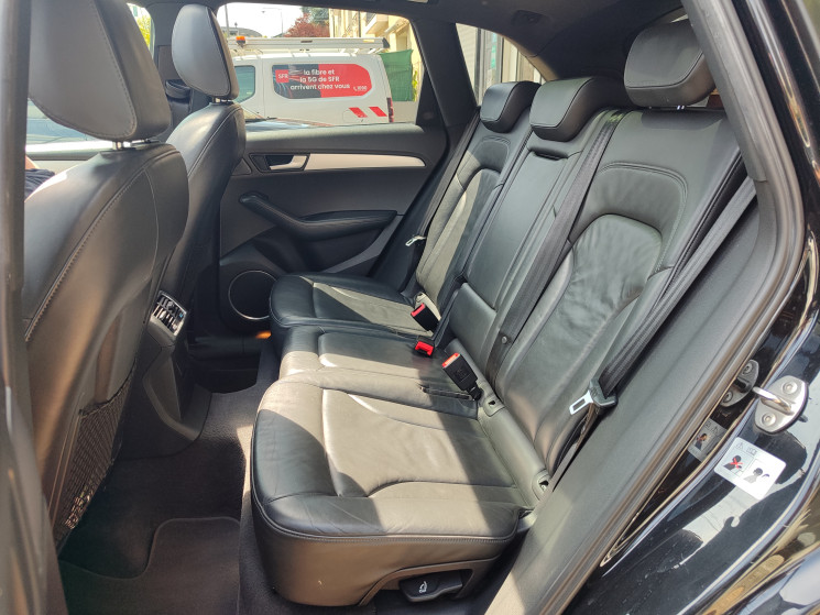 Audi Q5 // 3.0 // V6 // 240 TDI // AVUS / FRANCAIS 