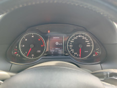 Audi Q5 // 3.0 // V6 // 240 TDI // AVUS / FRANCAIS 