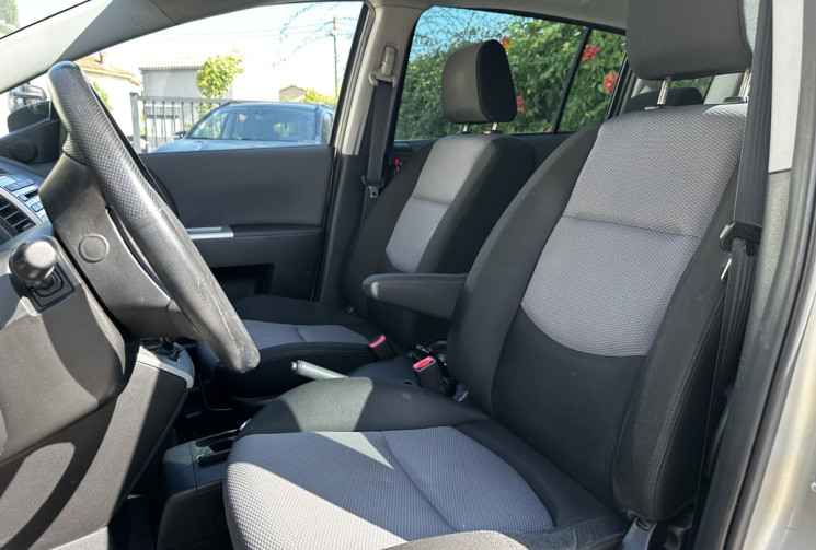 Mazda 5 2.0 MZR-CD143 Elegance 7pl