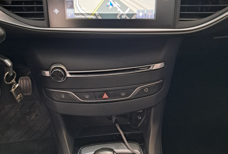 Peugeot 308  1.6 BlueHDi 100 STYLE - SUIVI ENTRETIEN - DISTRI NEUVE 