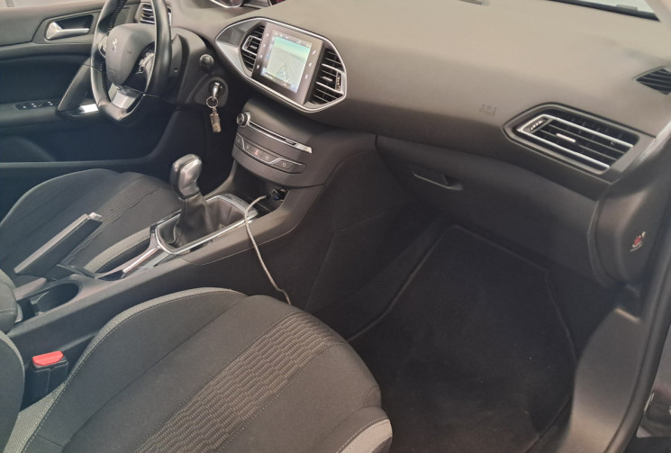 Peugeot 308  1.6 BlueHDi 100 STYLE - SUIVI ENTRETIEN - DISTRI NEUVE 