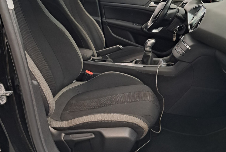 Peugeot 308  1.6 BlueHDi 100 STYLE - SUIVI ENTRETIEN - DISTRI NEUVE 